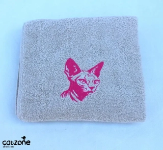 Ručník s výšivkou Sphynxe- šedý